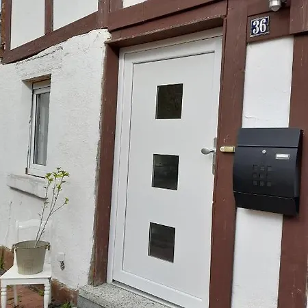 Einfache Monteurswohnung Am Ederseeradweg Mit 2 Schlafzimmern, Terrasse, Parkplatz - 1 Apartment Waldeck (Hessen)
