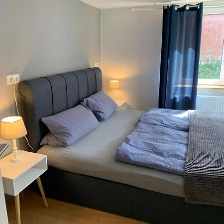 Einfache Monteurswohnung Am Ederseeradweg Mit 2 Schlafzimmern, Terrasse, Parkplatz - 1 *