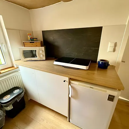 아파트 Ferienwohnung Im Fachwerkhaeuschen Naehe Edersee Mit 2 Schlafzimmern, Terrasse, Parkplatz - Wohnung 1 발트에크