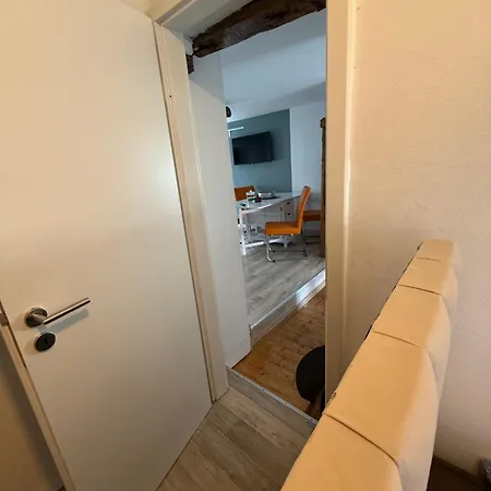 Monteurswohnung Nähe Korbach Mit 2 Schlafzimmern, Terrasse, Parkplatz - 1 Apartment