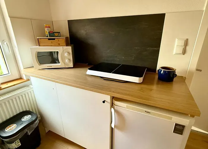 아파트 Ferienwohnung Im Fachwerkhaeuschen Naehe Edersee Mit 2 Schlafzimmern, Terrasse, Parkplatz - Wohnung 1 발트에크