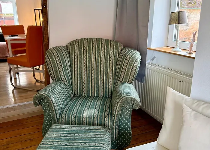 아파트 Ferienwohnung Im Fachwerkhaeuschen Naehe Edersee Mit 2 Schlafzimmern, Terrasse, Parkplatz - Wohnung 1 *